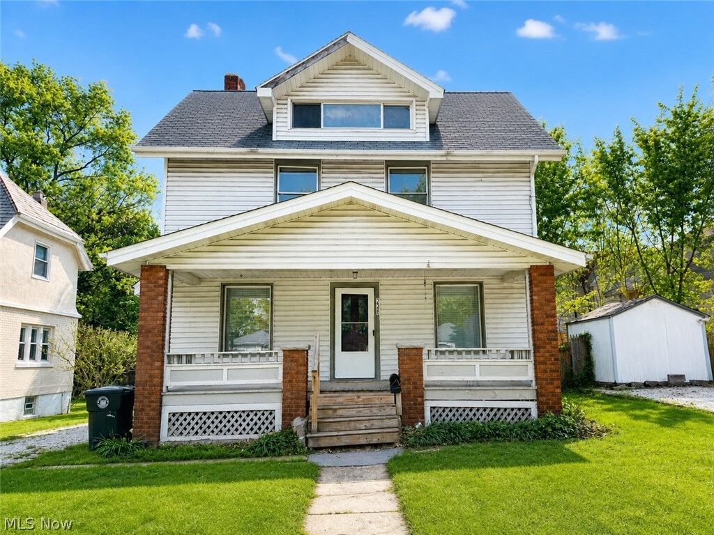 Property Photo:  238 Para Avenue  OH 44305 