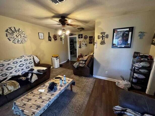 Property Photo:  1100 Aaron  LA 71446 