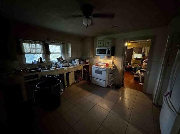 Property Photo:  600 Anacoco  LA 71446 