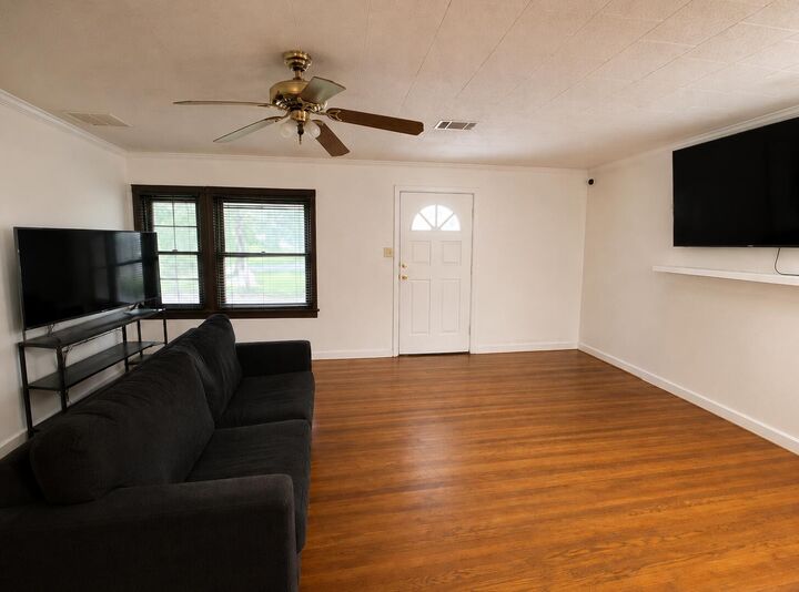 Property Photo:  600 Anacoco  LA 71446 