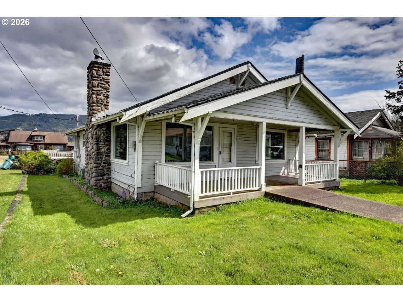 Property Photo:  308 1st St  OR 97118 