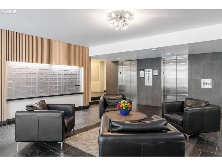 Property Photo: 255 SW Harrison St 5H OR 97201