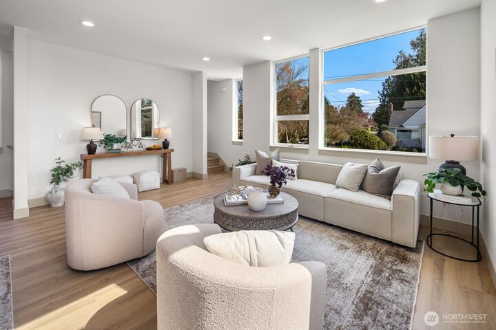 Property Photo:  2931  39th Avenue SW  WA 98116 