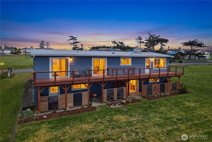 Property Photo: 747 La Fiesta Street WA 98239