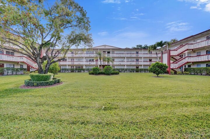 Property Photo:  189 Brighton E  FL 33434 