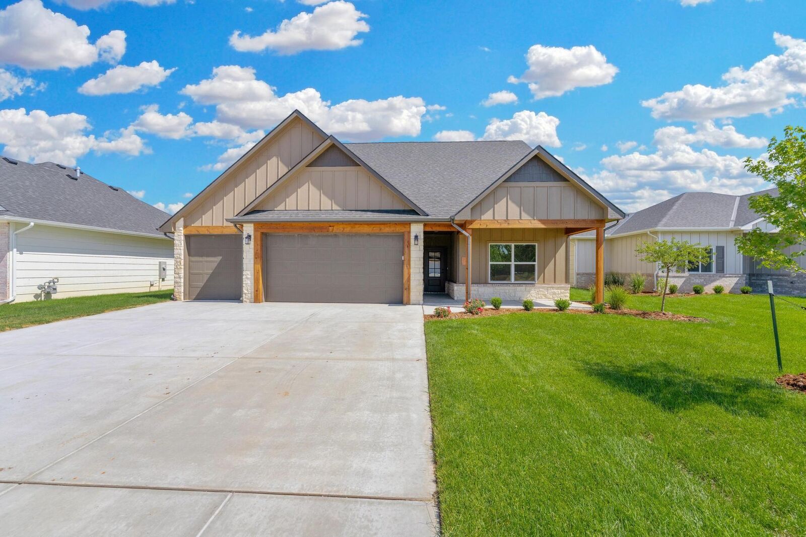 Photo de la propriété: 742 N Rainbow Lake Ct. KS 67235