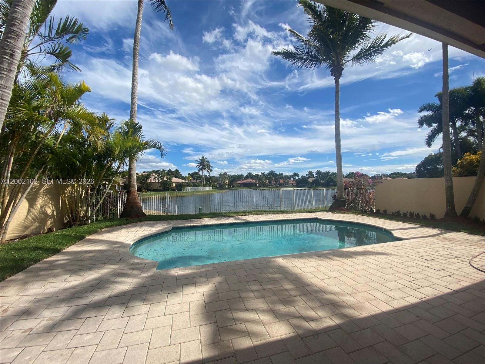 Property Photo:  2486 Bay Isle Dr  FL 33327 