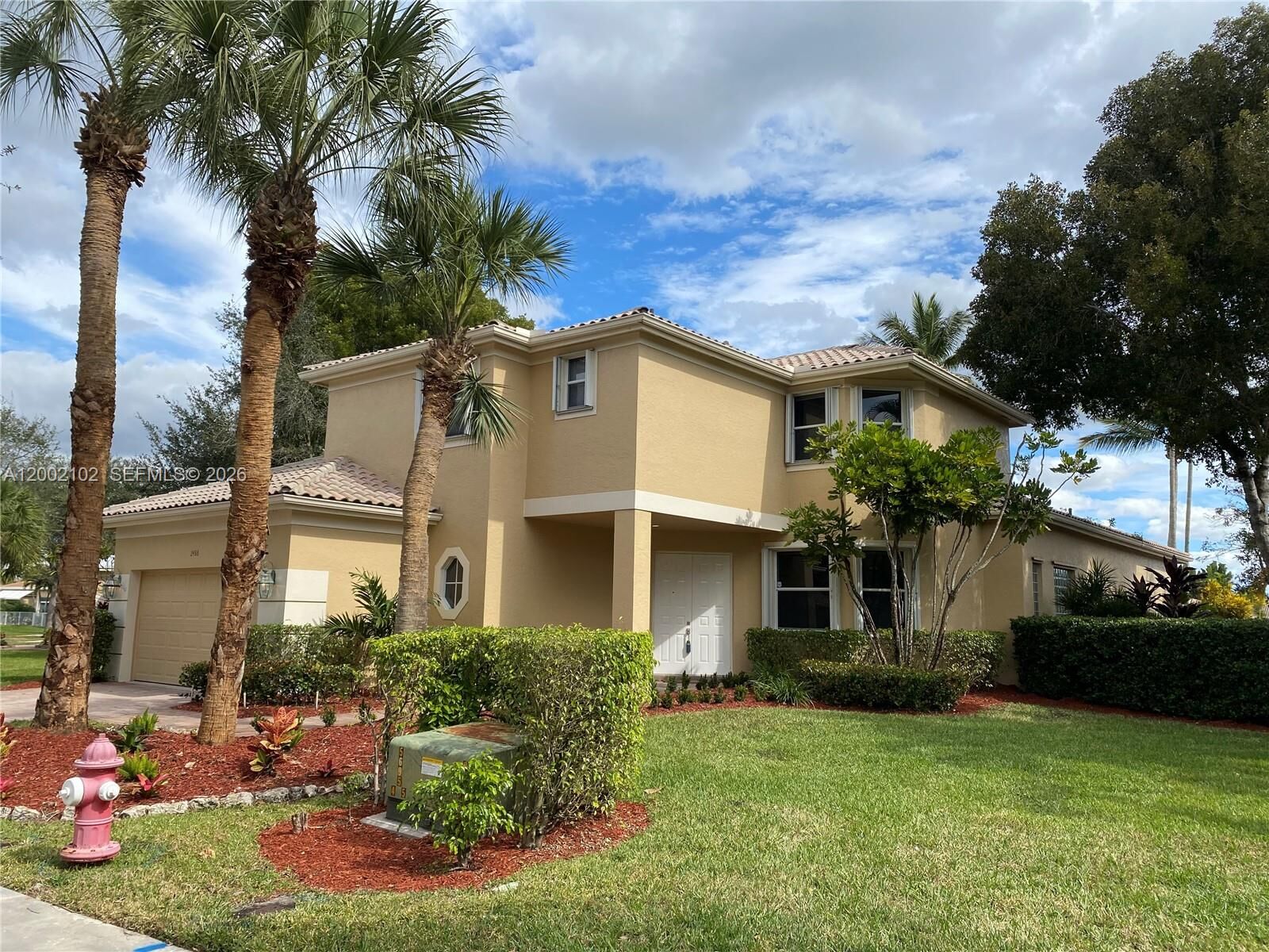 Property Photo: 2486 Bay Isle Dr FL 33327