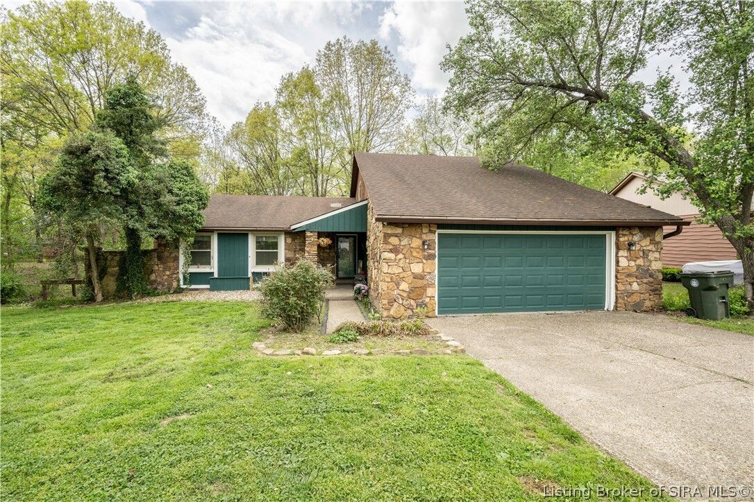 Property Photo:  203 Lancaster Circle  IN 47150 