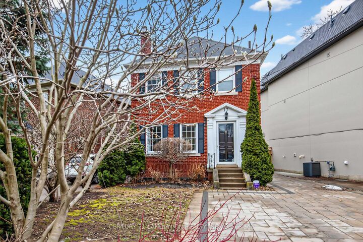 Photo de la propriété:  17 Otter Crescent  ON M5N 2W3 