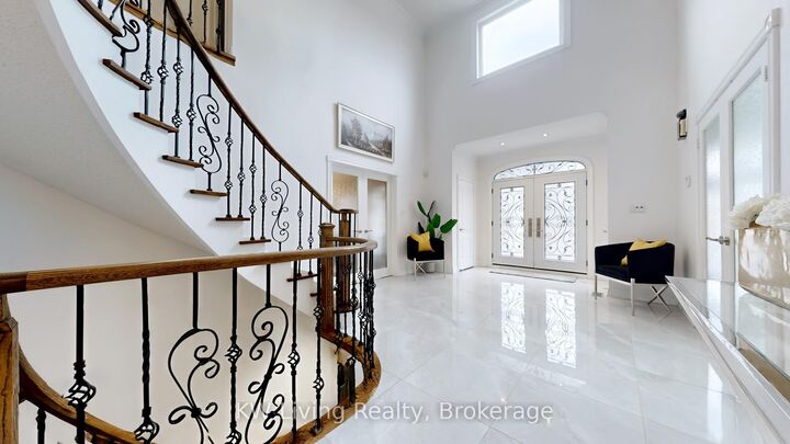 Property Photo: 19 Spadina Road ON L4B 2Y2
