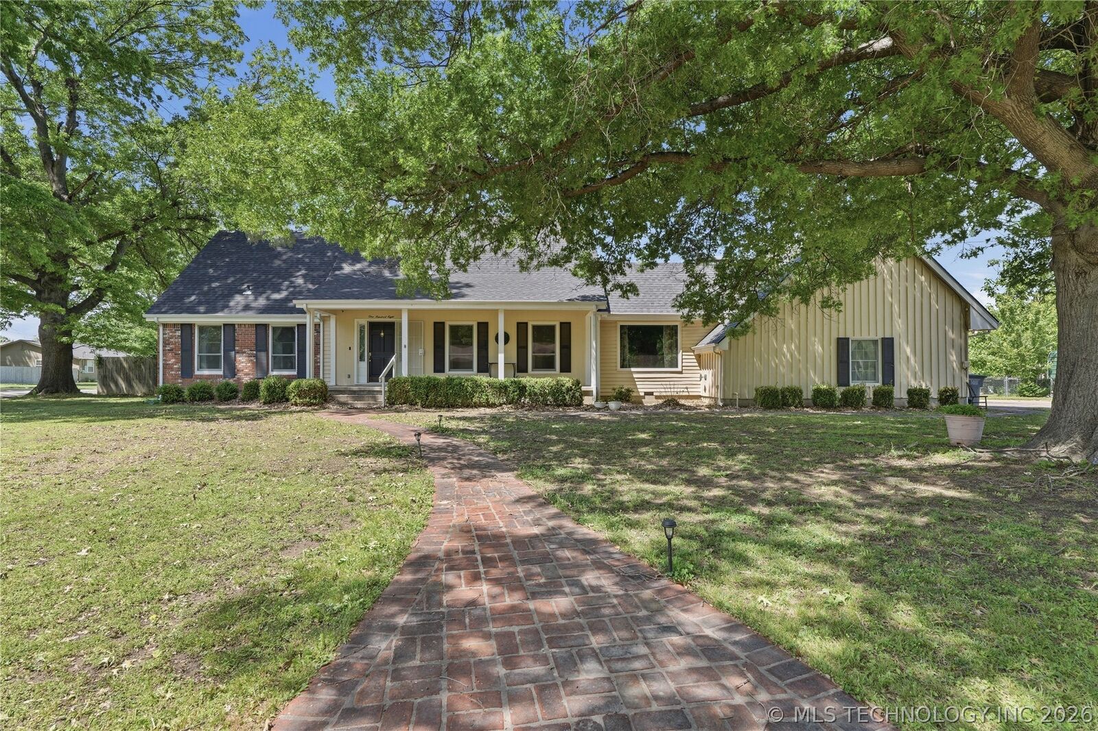 Property Photo:  108 S Bettes Avenue  OK 74467 