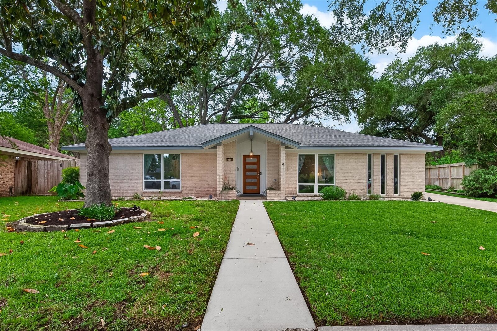 Property Photo:  5715 Claridge Drive  TX 77096 