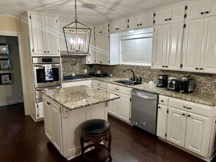 Property Photo: 410 Woodyard Place TX 75633