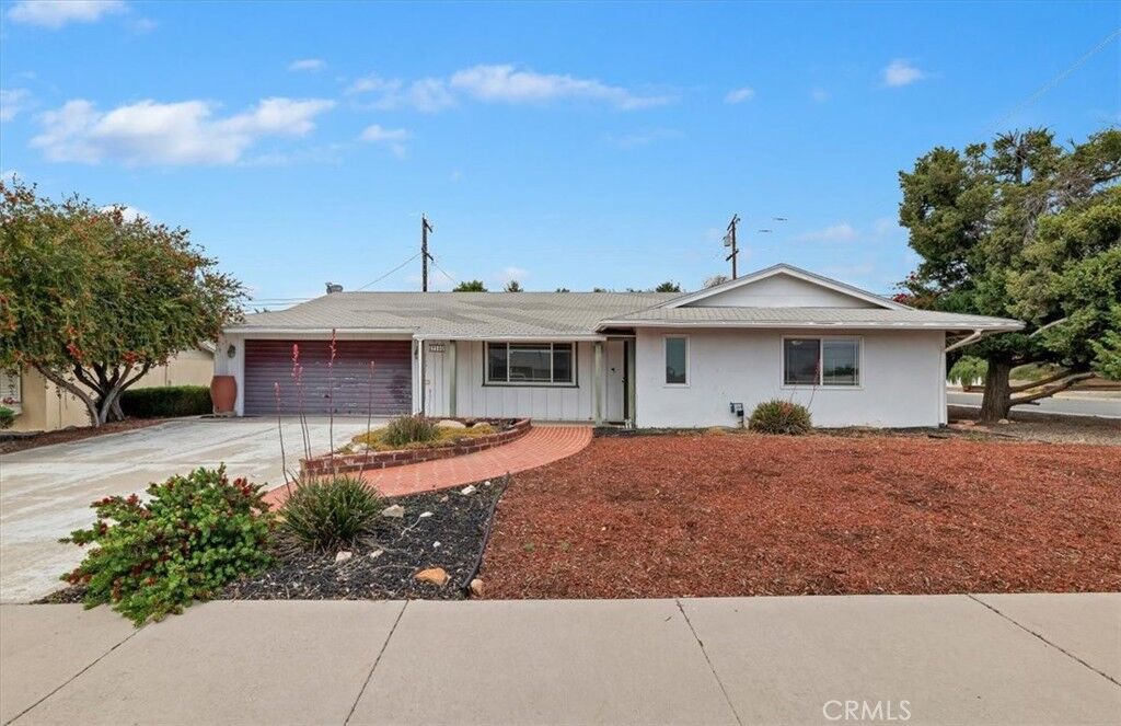 Property Photo: 27190 Pinehurst CA 92586