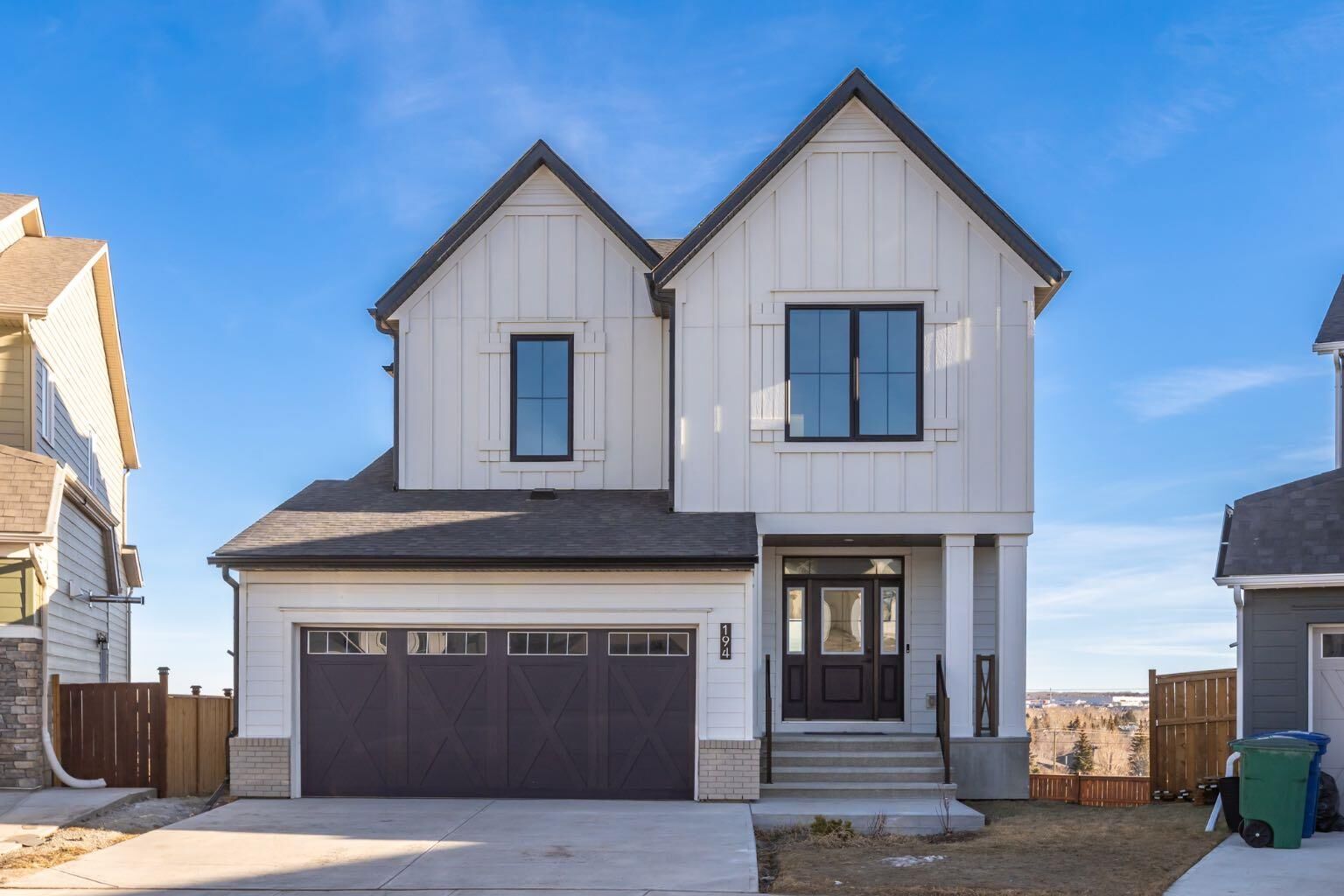 Property Photo:  194 Baneberry Way SW  AB T4B 5M2 