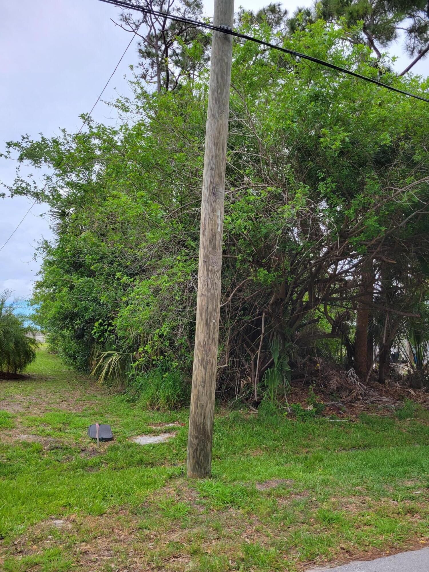 Property Photo:  1109 SW Abingdon Avenue S  FL 34953 