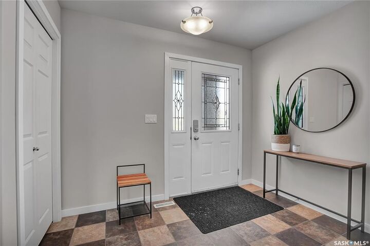 Photo de la propriété:  158 Cornish Road  SK S7T 0K4 