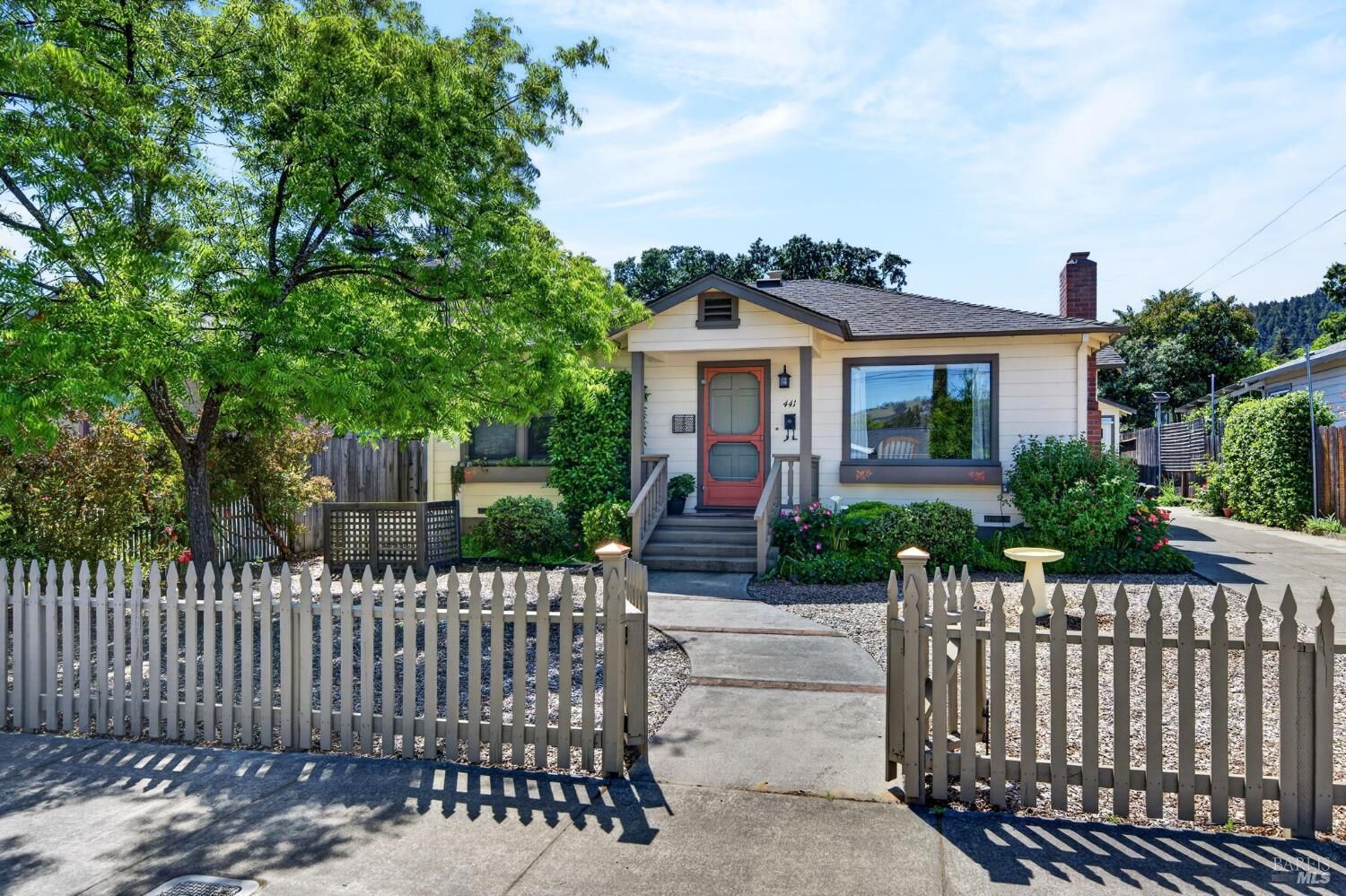 Property Photo:  441 N Jefferson Street  CA 95425 