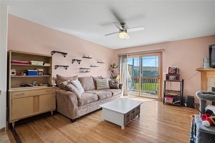 Property Photo:  3840 37th Avenue SW E  IA 52404 