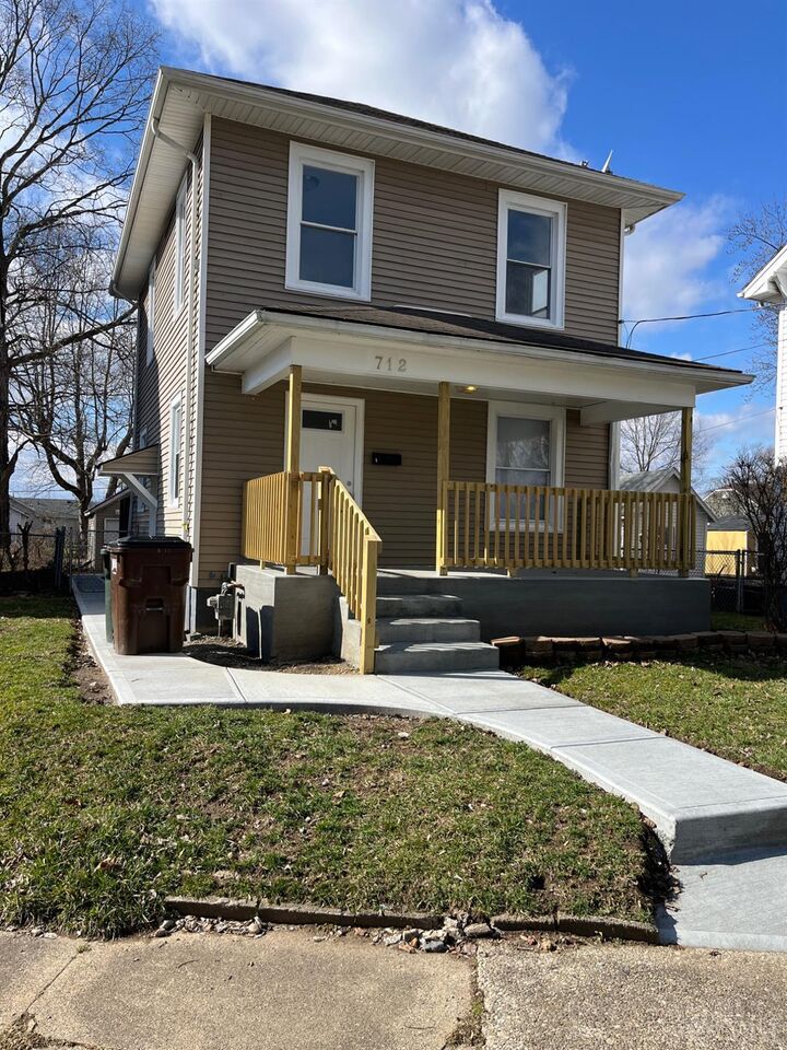 Property Photo:  712 Poplar Street  OH 45044 