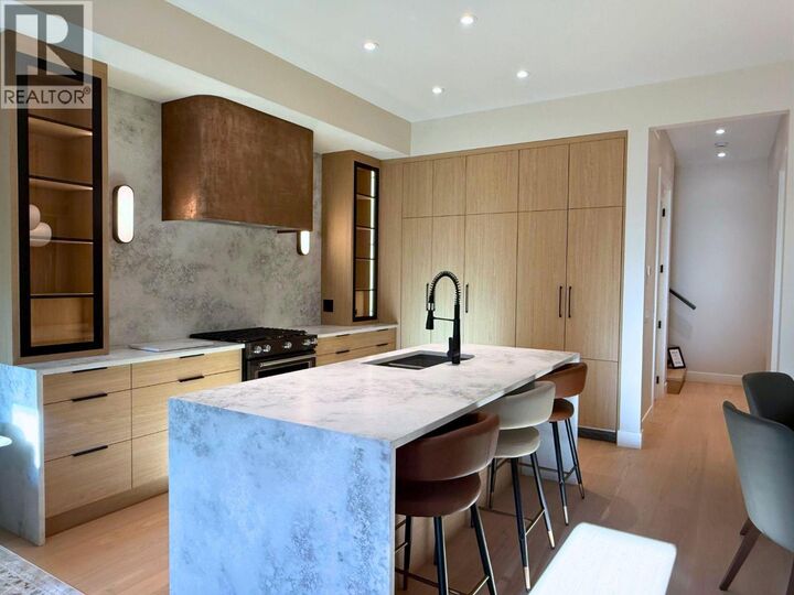 Property Photo: 781 Martin Avenue 4 BC V1Y 6V4