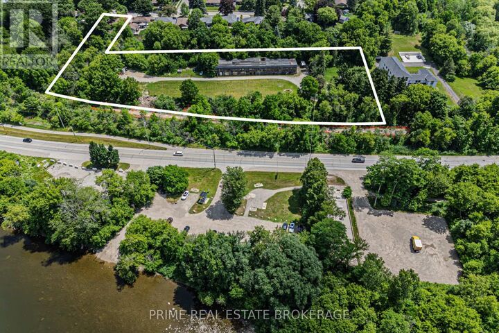 Property Photo:  201 Water Street South  ON N1R 8N6 