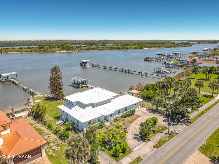 Property Photo:  1205 S Riverside Drive  FL 32132 