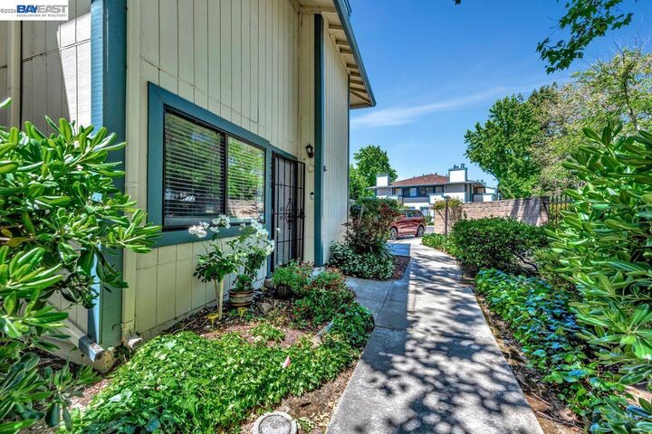 Property Photo:  2500 Copa Del Oro Dr  CA 94587 