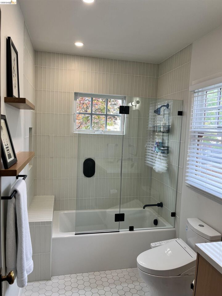 Property Photo:  396 62nd St  CA 94618 