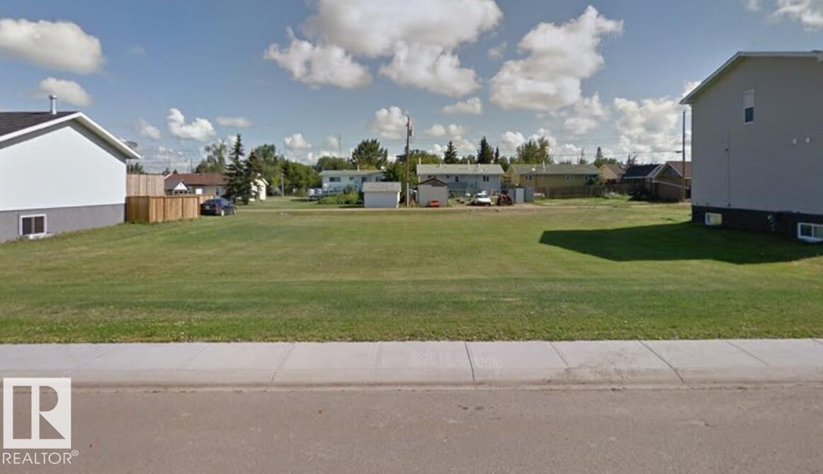 Property Photo:  4916 47 Avenue  AB T0B 0W0 