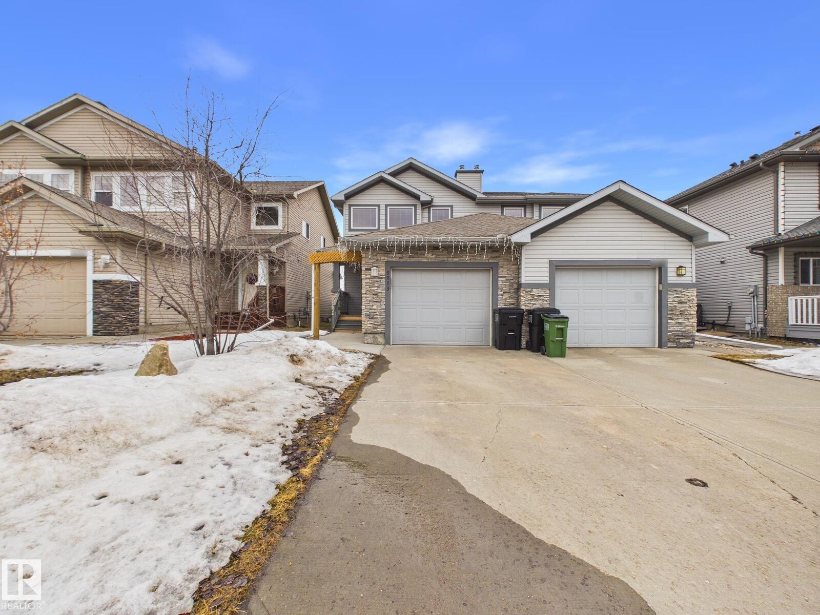 Property Photo:  9073 Scott Crescent NW  AB T6R 0E7 