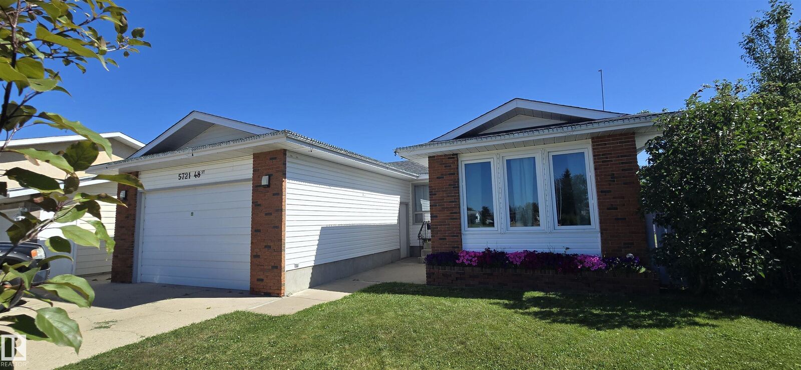 Property Photo: 5721 48 Street AB T9C 1G9
