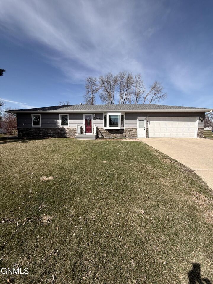 Property Photo: 1713 5 1/2 Avenue NE ND 58401
