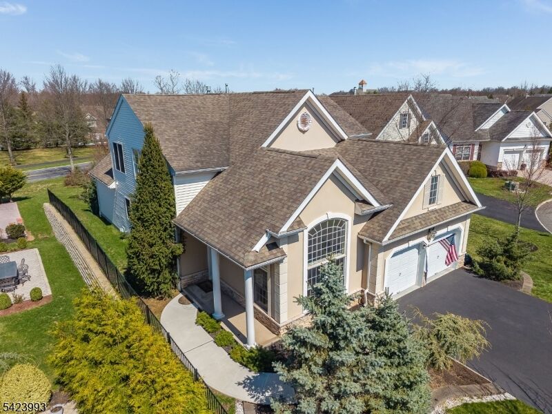 Property Photo:  4 Nortwick Ct  NJ 08873 