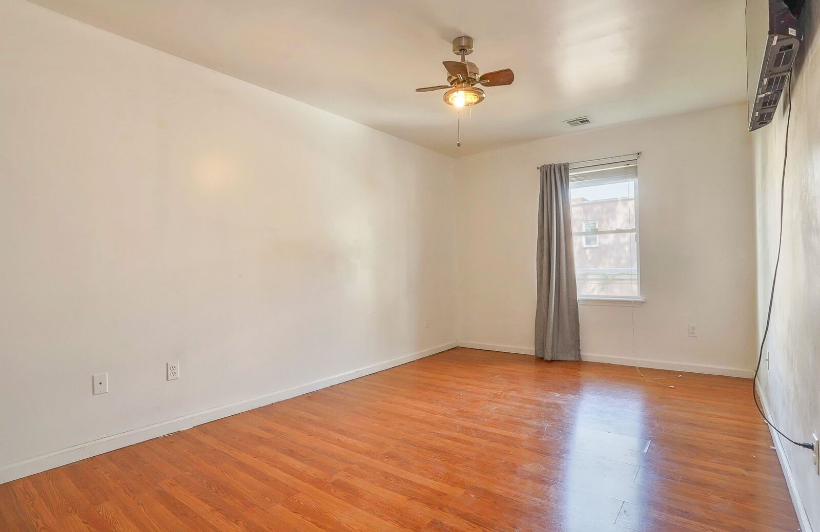 Property Photo:  63 Hobson St  NJ 07112 
