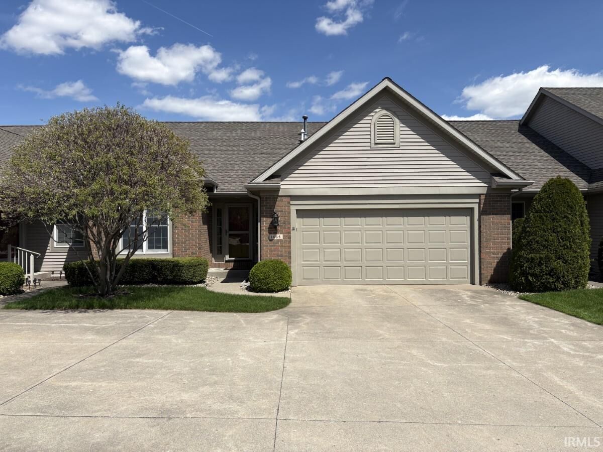 Property Photo:  1464 Willow Court  IN 46528 