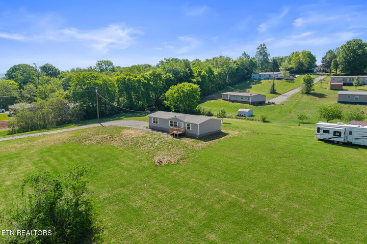 Property Photo:  217 Oakland Rd  TN 37874 