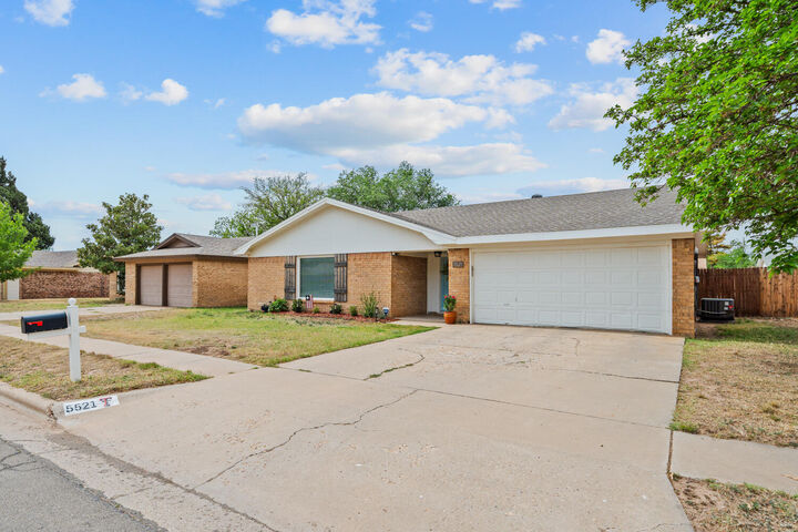 Property Photo:  5521 1st Place  TX 79416 