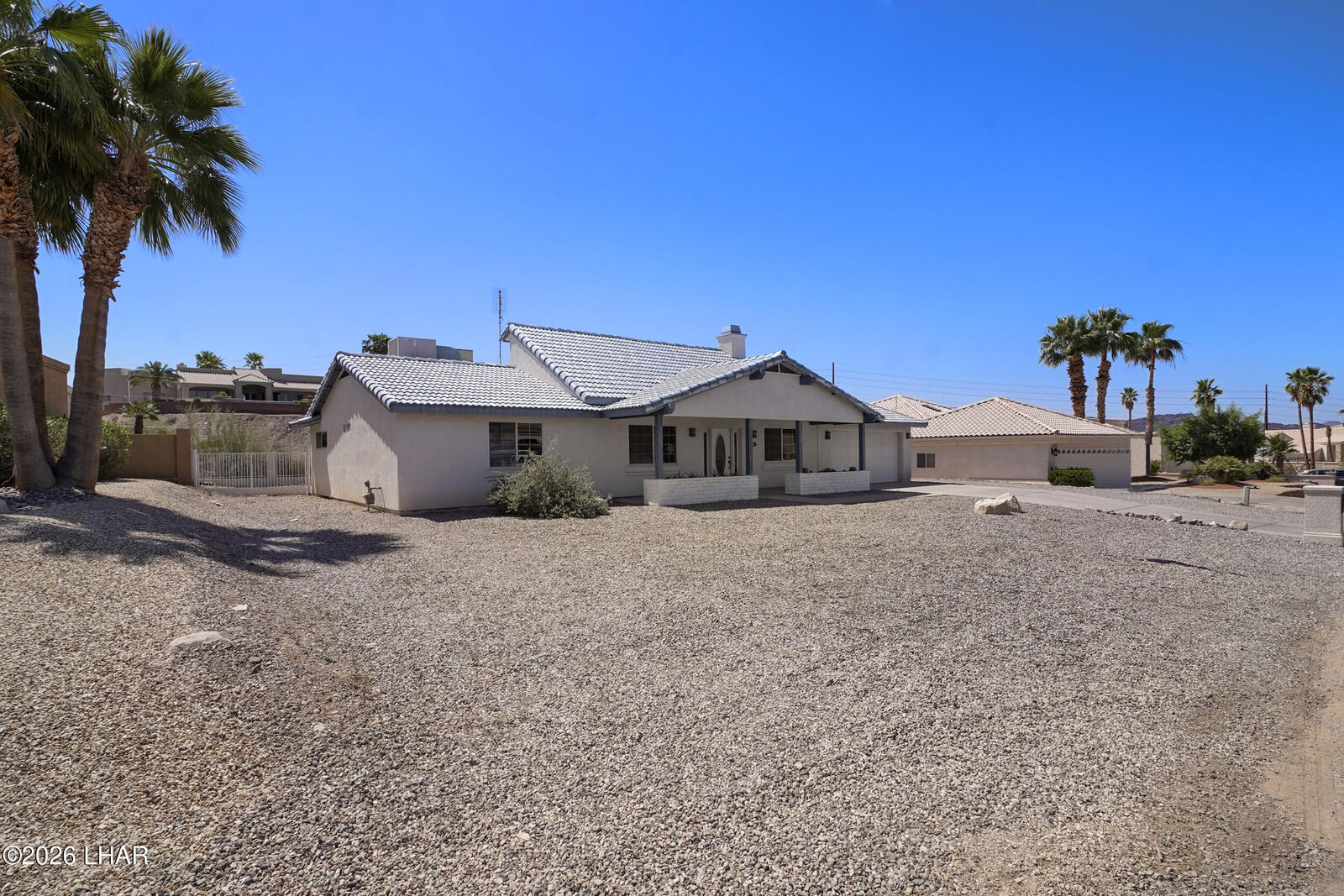 Property Photo:  2042 Donner Bay  AZ 86406 