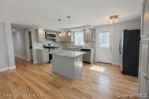 Property Photo:  40 Cathy Jo Place  NY 12404 
