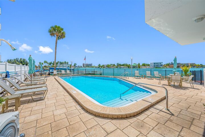 Property Photo:  285 107th Avenue 306  FL 33706 