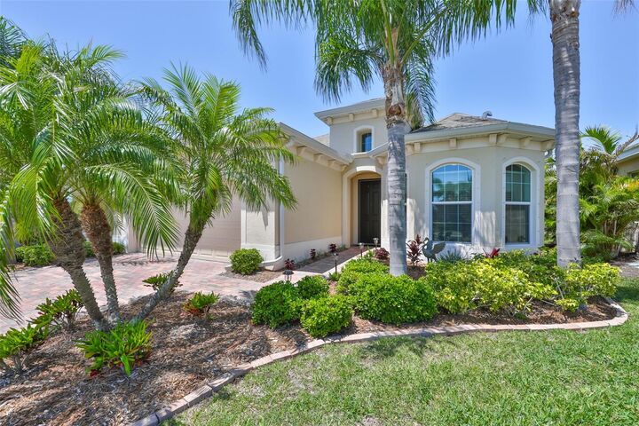 Property Photo:  1809 Pacific Dunes Drive  FL 33573 