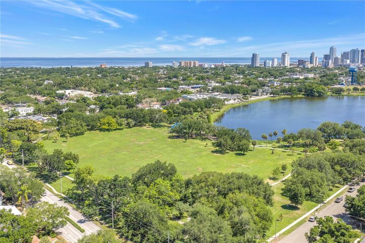 Property Photo: 770 21st Avenue N FL 33704