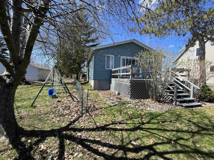 Property Photo:  2406 Oak Road  MI 48650 