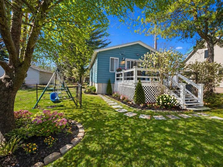 Property Photo:  2406 Oak Road  MI 48650 