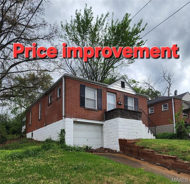 Property Photo:  
