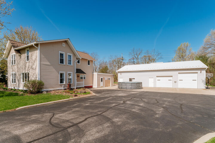 Property Photo:  N9619 County Road Es -  WI 53149 