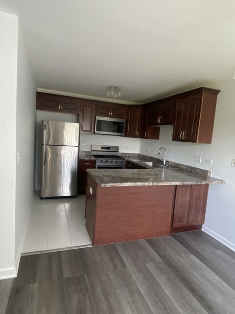 Property Photo:  