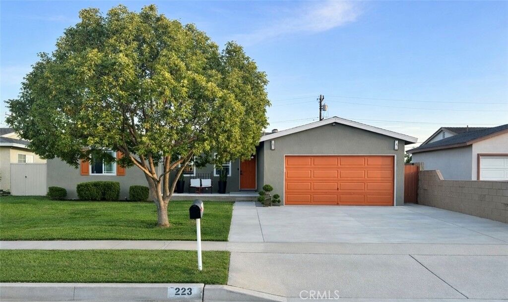 Property Photo:  223 E Alru  CA 92376 